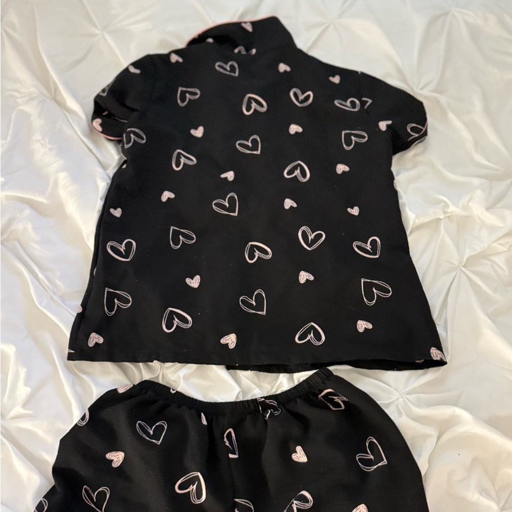 SHEIN Black Heart Pattern Pajama Set